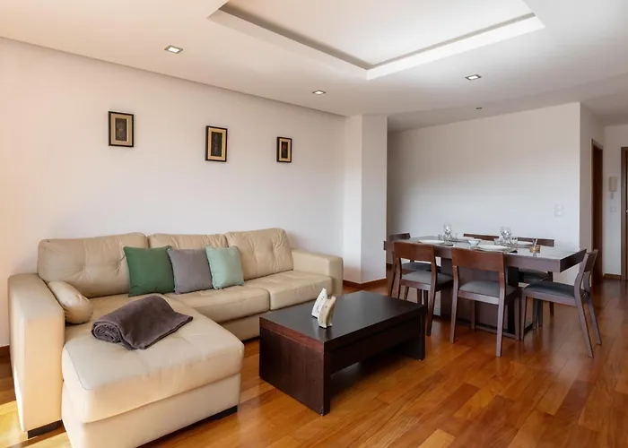 Lobos Horizon By An Island * 卡马拉-德洛布什